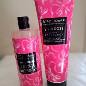 NEW Sealed Betsey Johnson XL Vivid Rose Body Wash & Lotion Set